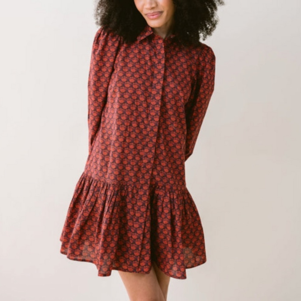 Laroque Elegant Long Sleeve Floral Dress - Picture 15 of 15